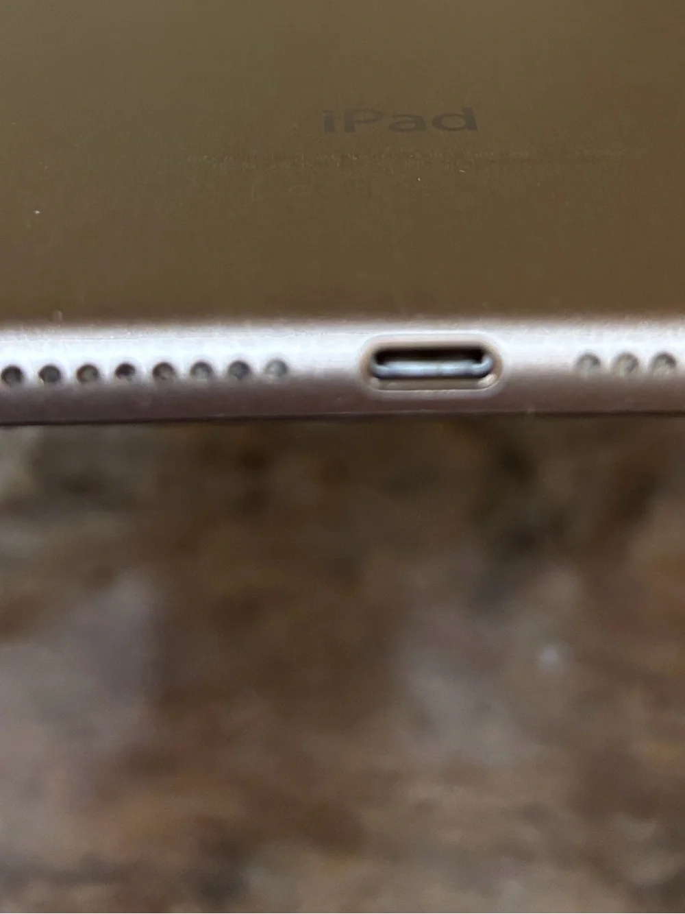 Apple iPad Air 2 64GB Wi-Fi Gold with Protective Case & Original Box